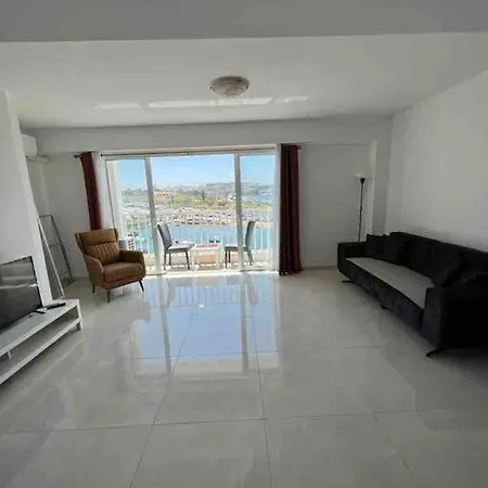 Seafront E * Gzira